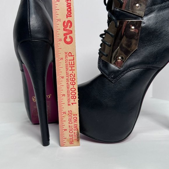 Cleopatra Magda 6 inch Heel Platform‎ Booties Sz 7 Black Lace up Gold Plate - Picture 6 of 14
